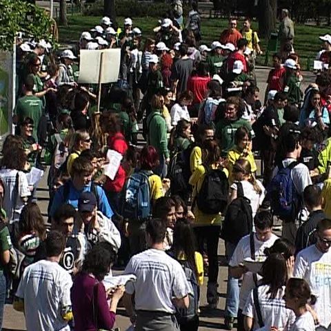 600 de tineri au mărşăluit în Capitală cerând protejarea naturii
