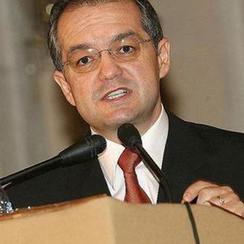 E. Boc: Domnul Geoană a intrat în campania electorală prea repede