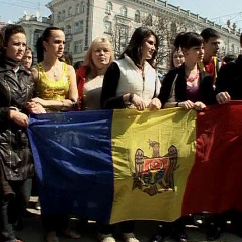 Studenţii basarabeni din România contestă rezultatul alegerilor 