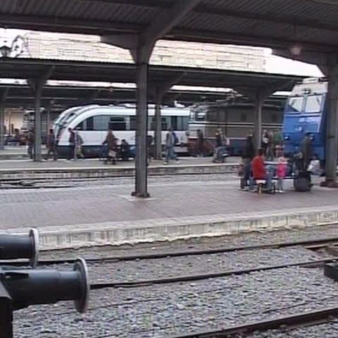 Sindicaliştii de la CFR au discutat marţi cu conducerea companiilor