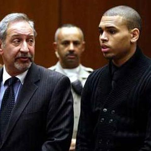 Chris Brown a pledat nevinovat