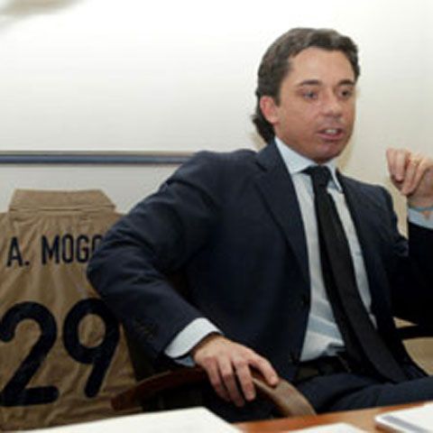 Impresarul lui Mutu, Alessandro Moggi, nu va mai avea licenţă în următorii patru ani
