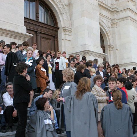 Personalul auxiliar din justiţie protestează astăzi din nou la Curtea de Apel Bucureşti