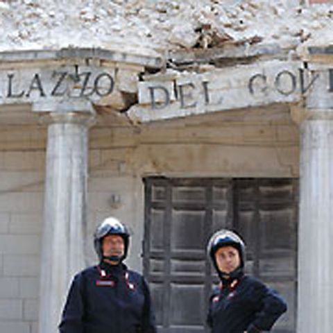 Autorităţile italiene au publicat lista cu numele românilor morţi în urma cutremurului din Italia