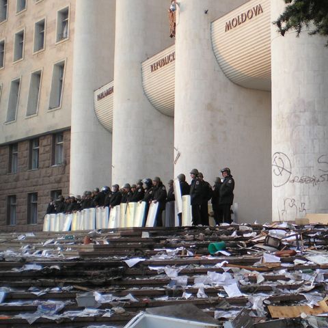 Statele Unite sunt îngrijorate de arestările de jurnalişti şi studenţi la Chişinău