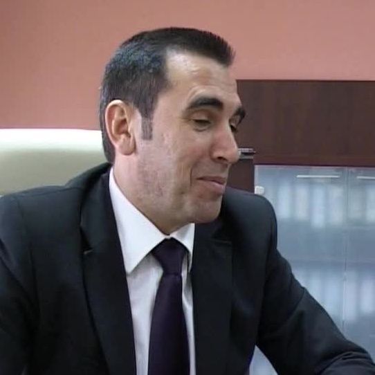 Patronul FC Argeş, Cornel Penescu, a fost reţinut de DNA. Vezi imagini de la reţinerea lui Penescu