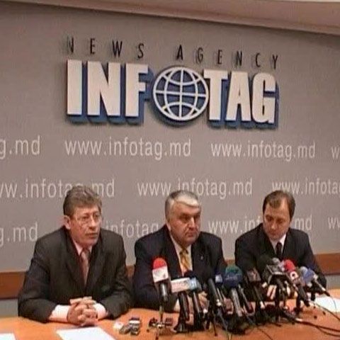 Renumărarea voturilor a început în Republica Moldova, în lipsa opoziţiei