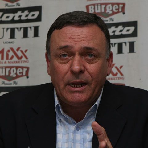 Procurorii au făcut percheziţie în casa lui Gheorghe Constantin