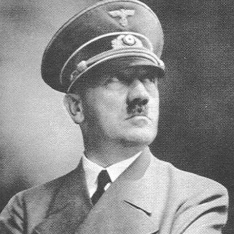 Picturi realizate de Hitler, scoase la licitaţie