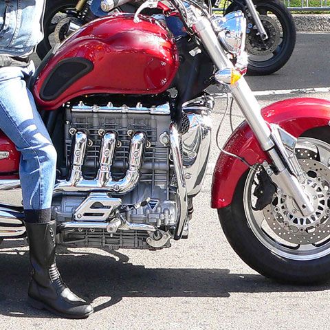 150 de motociclişti clujeni au participat la un marş de conştientizare a prezenţiei lor în trafic