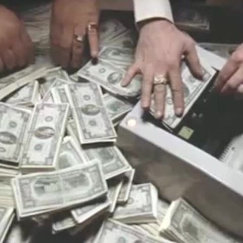 FBI caută patru români acuzaţi de fraudă pe Internet 