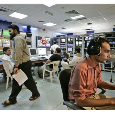 Doi dispăruţi, după ce un studio de televiziune s-au prăbuşit la Tbilisi