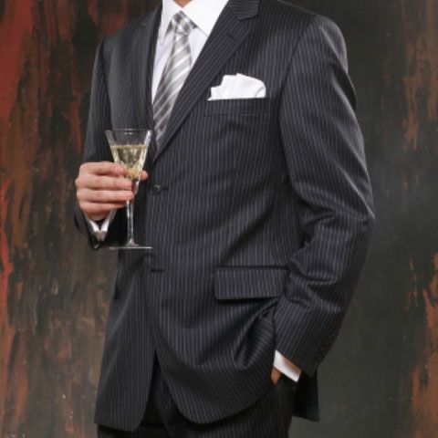 Cel mai scump costum din lume costă 77.000 de euro 