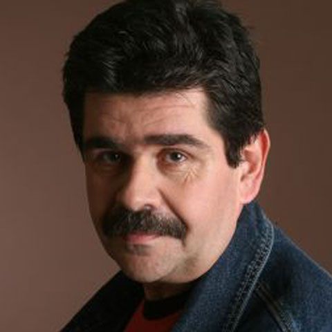 Radu Paraschivescu: Pretutindenarii