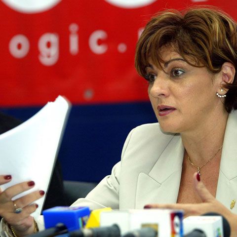 Carmen Tocală a fost realeasă în funcţia de preşedinte al Federaţiei Române de Baschet