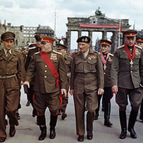 50 de generali din armata rusă vor fi concediaţi, după ce nu au reuşit să obţină atestatul