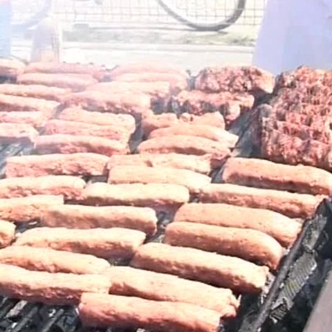 În fiecare an, de 1 mai, micii au fost un prilej de campanie electorală