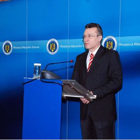 Diaconescu aminteşte, de Ziua Presei, de abuzurile autorităţilor din R. Moldova împotriva presei române