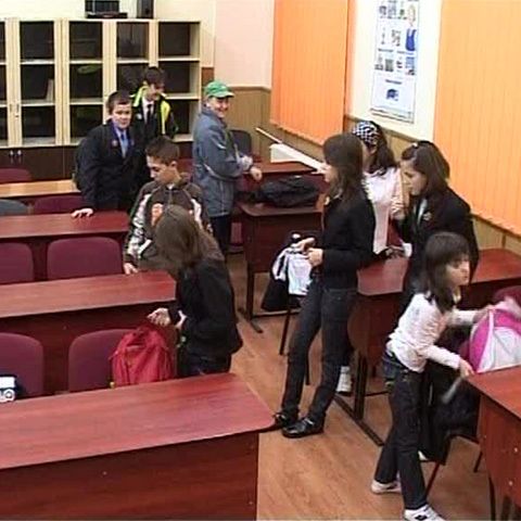 Greva profesorilor a fost suspendată. Joi elevii au susţinut teza unică