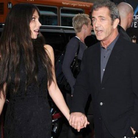 Mel Gibson aşteaptă deja un copil de la noua iubită 