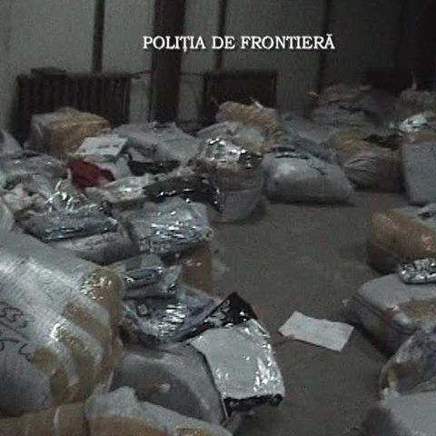 20 de tone de haine fără documente de provenienţă au fost confiscate