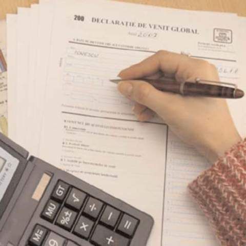 Administraţiile financiare îşi prelungesc programul cu publicul pentru depunerea declaraţiilor de venit