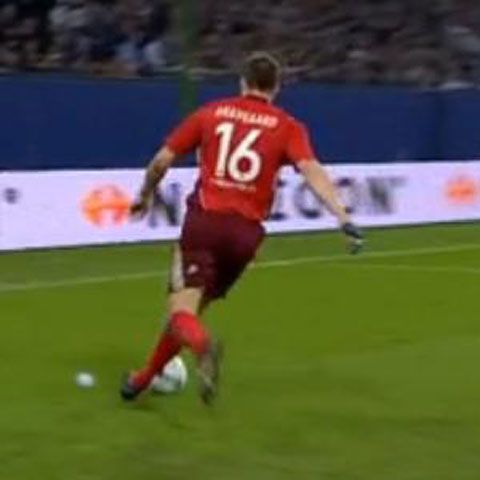 VIDEO /  Fanii lui Hamburg au calificat-o pe Werder în finala Cupei UEFA! Vezi aici cum