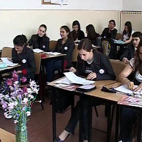 Peste 300 de elevi vrânceni nu mai primesc bursa de liceu, din aprilie 