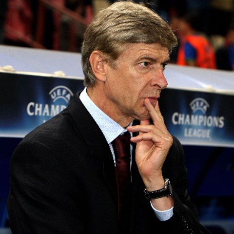 Schimbare de strategie la Arsenal: Wenger caută jucători experimentaţi