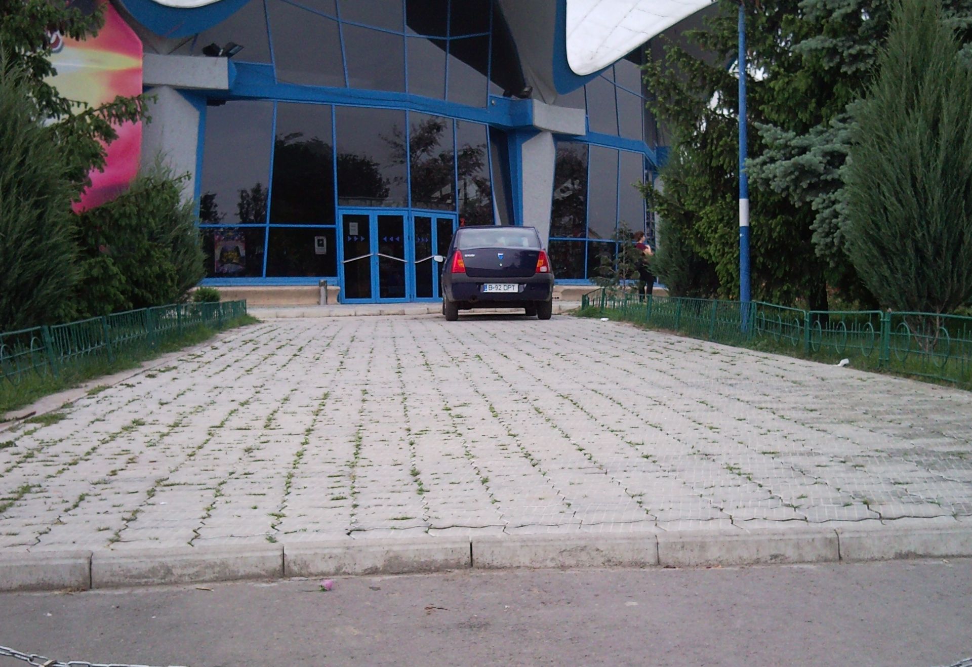 Deputaţii parchează oriunde vor