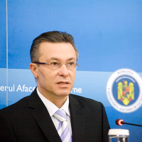 Diaconescu nu vrea să divulge câţi moldoveni vor primi cetăţenie română, scrie presa austriacă