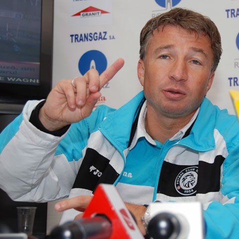 Dan Petrescu: "Vreau un trofeu, mie nu îmi place să joc degeaba"
