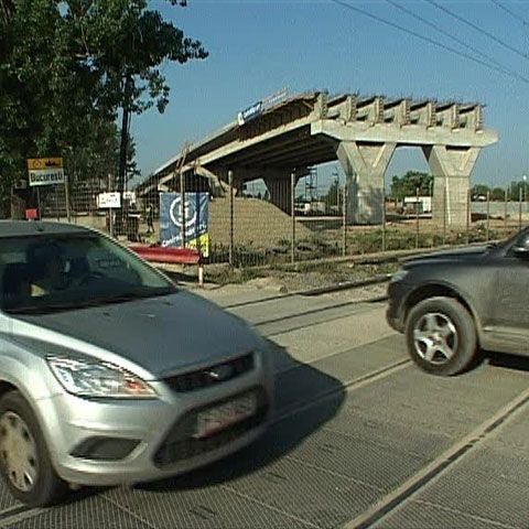 CFR: Lucrările la Pasajul Pipera au loc fără avizul companiei, mai mult, nu s-au respectat dimensiunile necesare securităţii căilor ferate