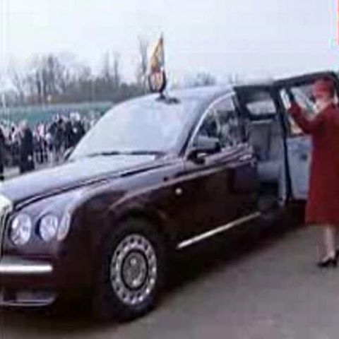 Doi jurnalişti au pătruns în palatul Buckingham sub identitate falsă, cu o mită de 1.000 de lire