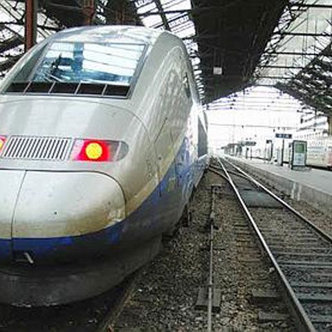 Feroviarii francezi au intrat marţi în grevă, la ora 21:00, ora României