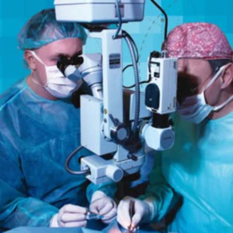 Unui copil de doi ani i-au fost extirpaţi globii oculari