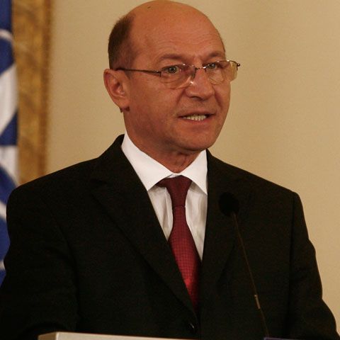 Traian Băsescu a participat la ceremonia de încheiere a misiunii româneşti din Irak