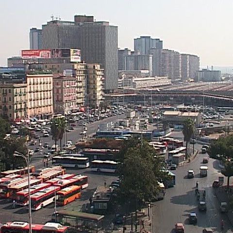 Fluturaşi cu un bolnav român fictiv, distribuiţi în oraşul Milano