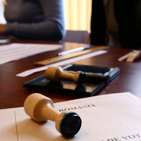 PSD vă cumpără voturile cu 50 de lei bucata