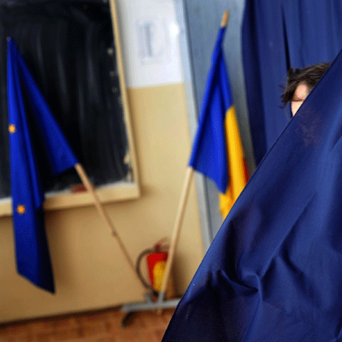 INSOMAR: 62% dintre cei care au votat până la ora 10 sunt bărbaţi 