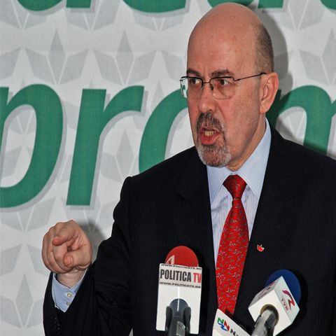 Marko Bela vrea să împiedice intrarea lui Gigi Becali în Partidul Popular European