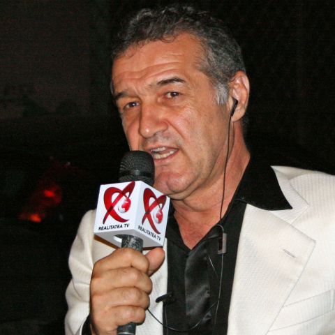 Judecătorii au decis: Gigi Becali nu poate părăsi România 