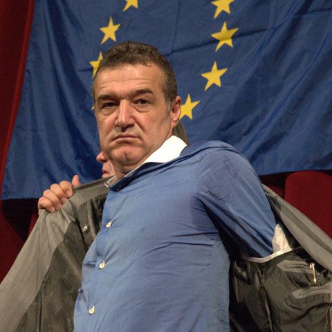 Imunitatea europarlamentară nu îl scapă pe Becali de interdicţia de a părăsi ţara, susţin specialiştii