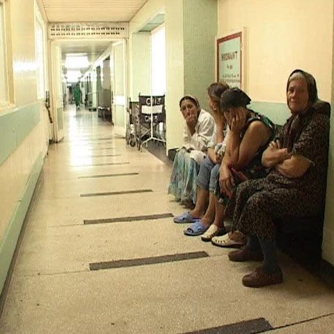 Pacienţii de la Spitalul Judeţean Craiova trebuie să facă duş înainte de internare