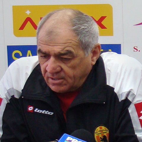 Viorel Hizo rămâne antrenorul Rapidului
