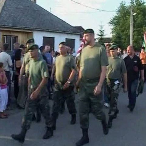 Extrema dreaptă maghiară organizează marşuri împotriva romilor 