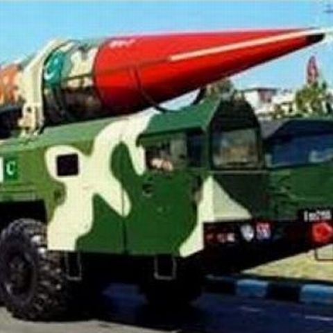 Un lider al-Qaida afirmă că organizaţia ar putea folosi armele nucleare pakistaneze împotriva SUA