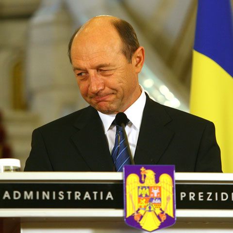Băsescu: Originea risipei banilor publici se află într-un comportament politic de natură populistă 