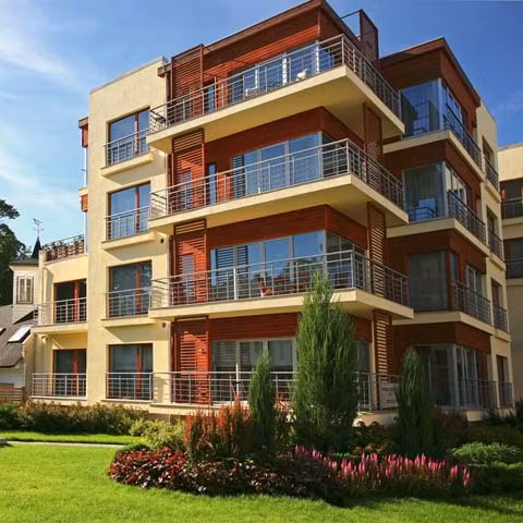 S-a deschis primul outlet cu locuinţe de lux