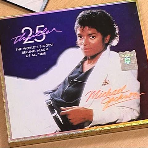 Stocurile de albume ale lui Michael Jackson au fost epuizate